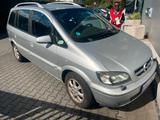 Opel Zafira 1.8 16V Elegance AUTOMATIK 7 SITZER TŪV