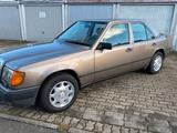 Mercedes-Benz W124 260e Automatik Leder AHK Klima Schieb... - Mercedes-Benz W124 aus dem Jahr 1987