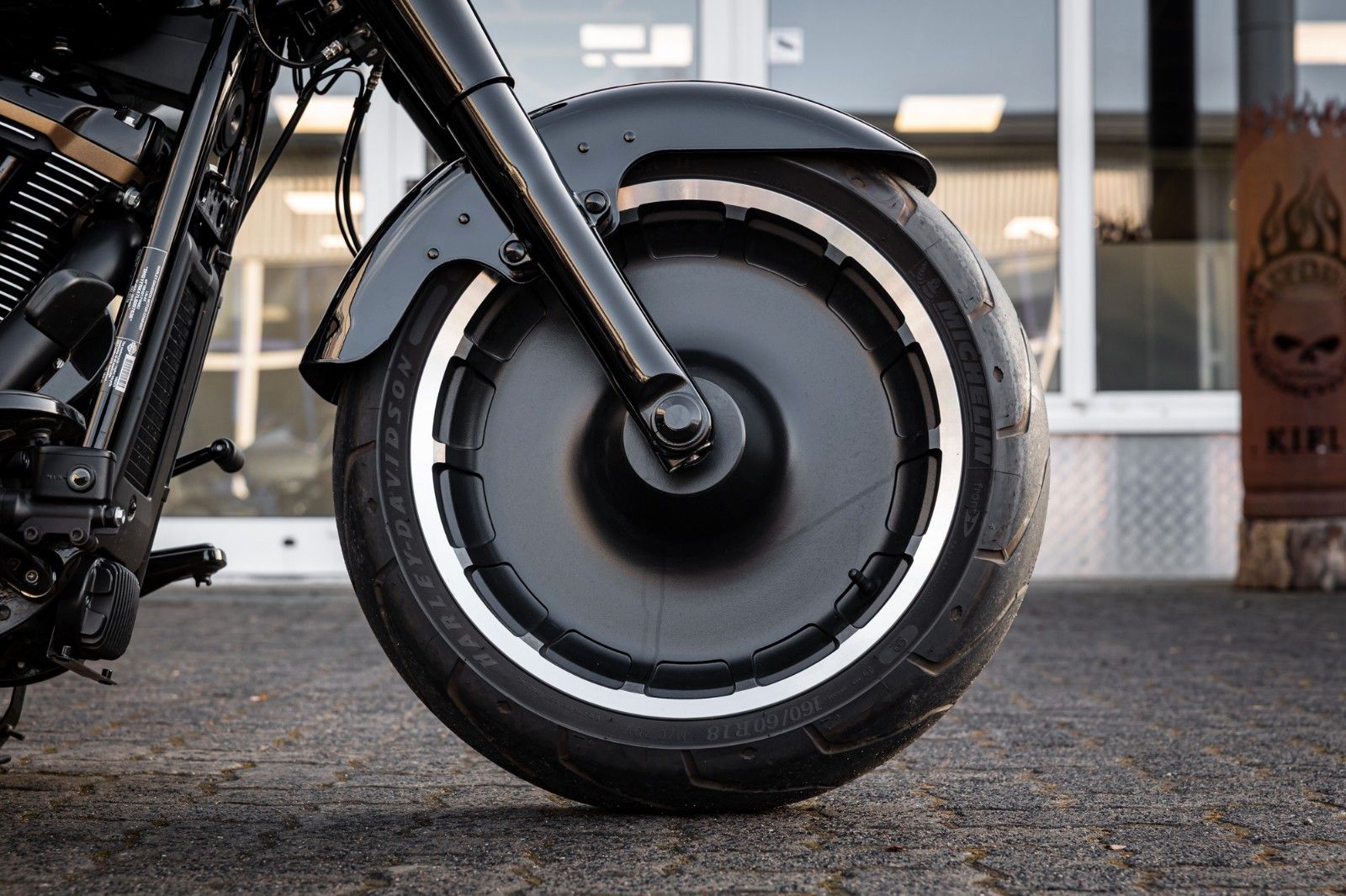 Fahrzeugabbildung Harley-Davidson Softail Fat Boy 30th Anniversary -Jekill & Hyde-