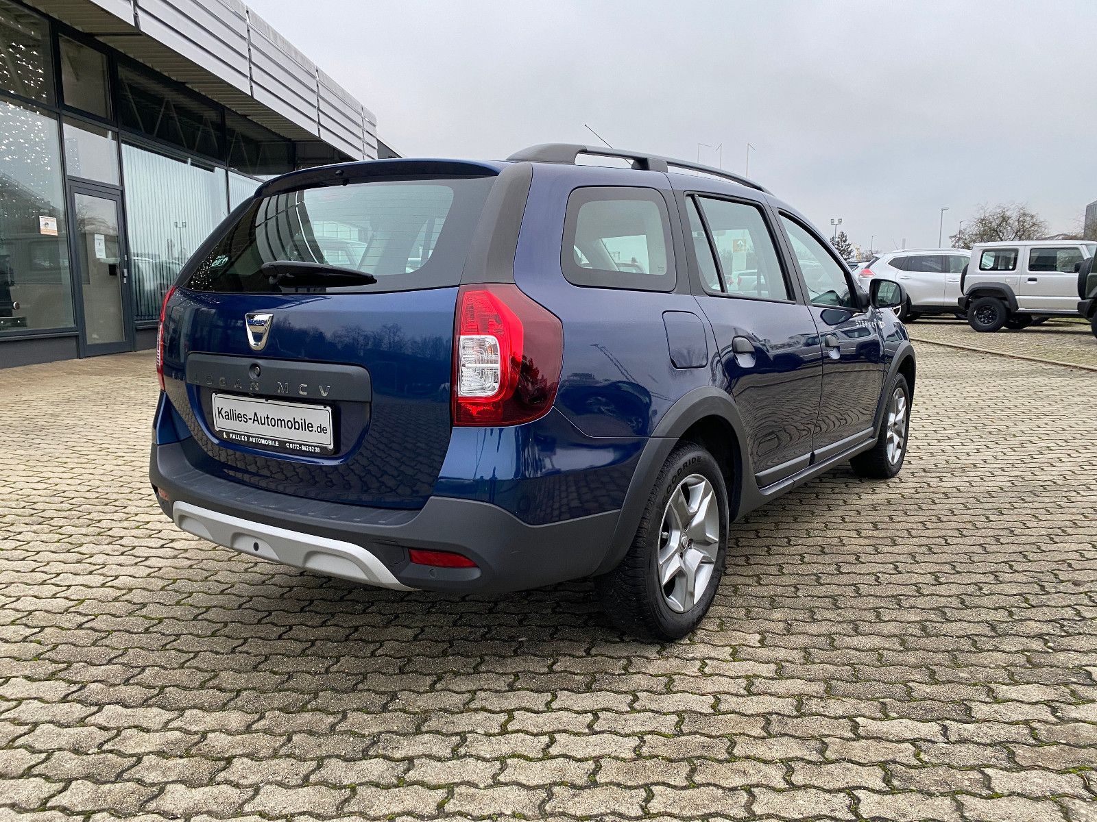 Fahrzeugabbildung Dacia Logan MCV II Stepway 90 PS+KLIMA+AHK+TÜV-NEU