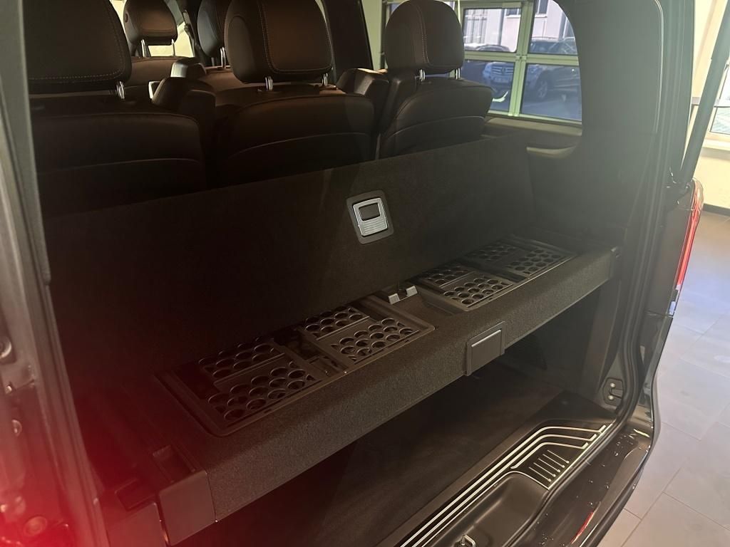 Fahrzeugabbildung Mercedes-Benz V 300 d AVANTGARDE Lang AHK KAM STH SHZ AIRMATIC