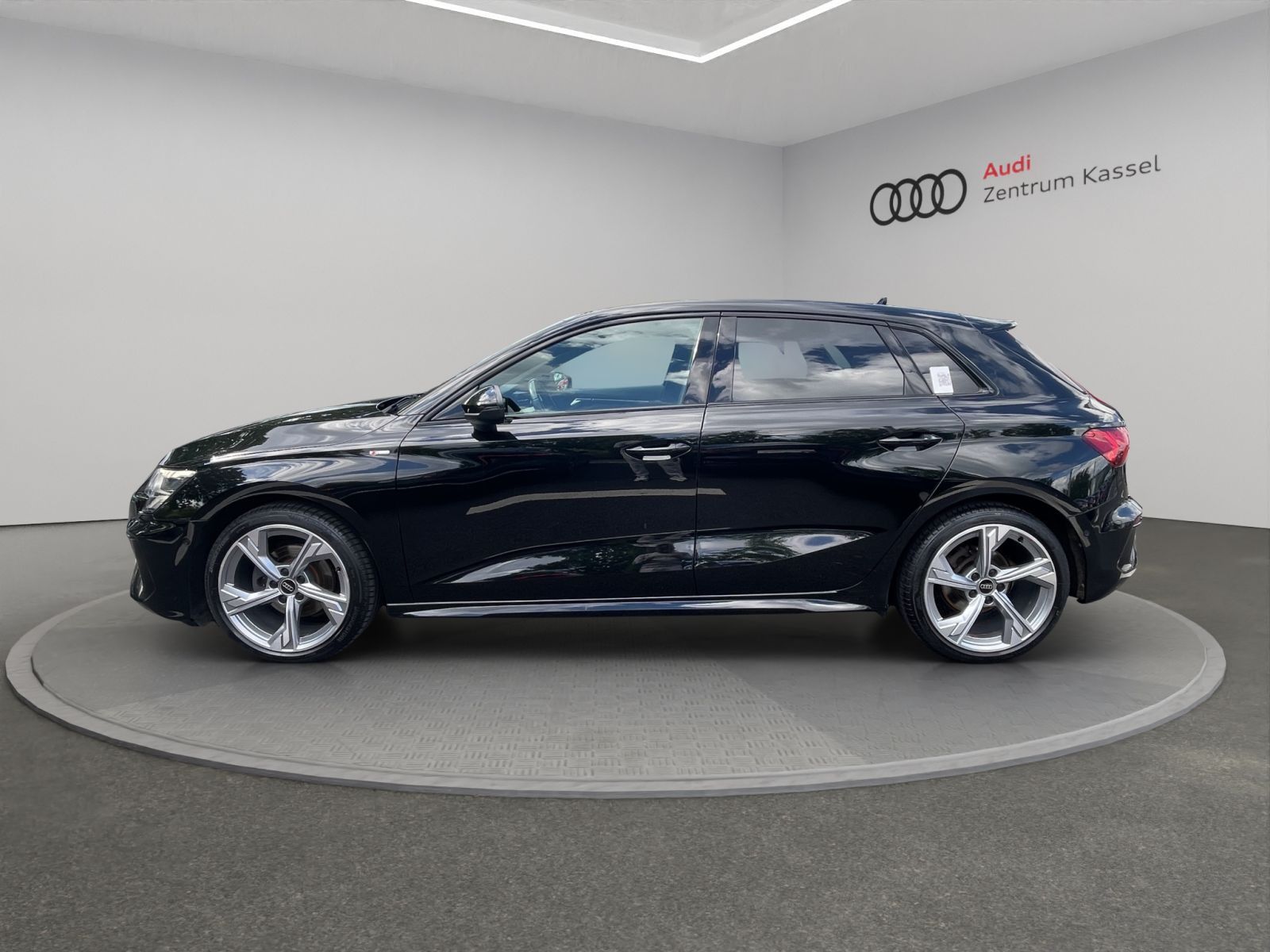 Audi A3 SB 30 TFSI S line LED AHK Kamera Carplay foto 3