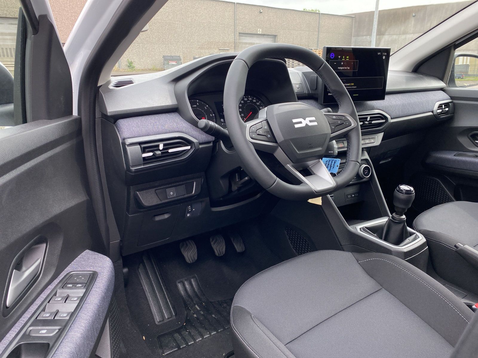 Dacia Sandero - Bild 10
