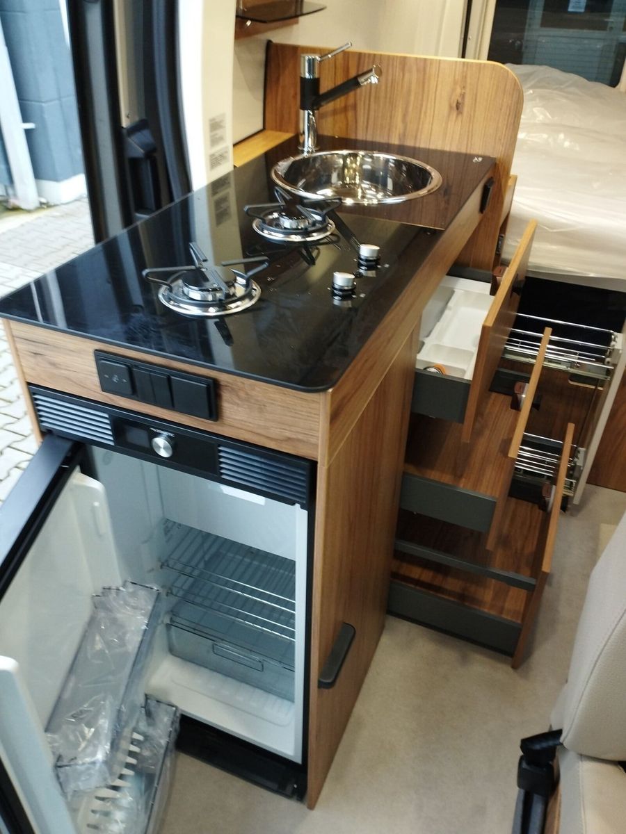 Fahrzeugabbildung Karmann Dexter 4x4 DE 560 AW Tageszulassung