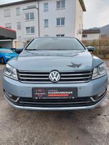 Volkswagen Passat Lim. Highline+1.8TSIAutomatik+Navi+PDCV/H - Volkswagen Passat: 1.8