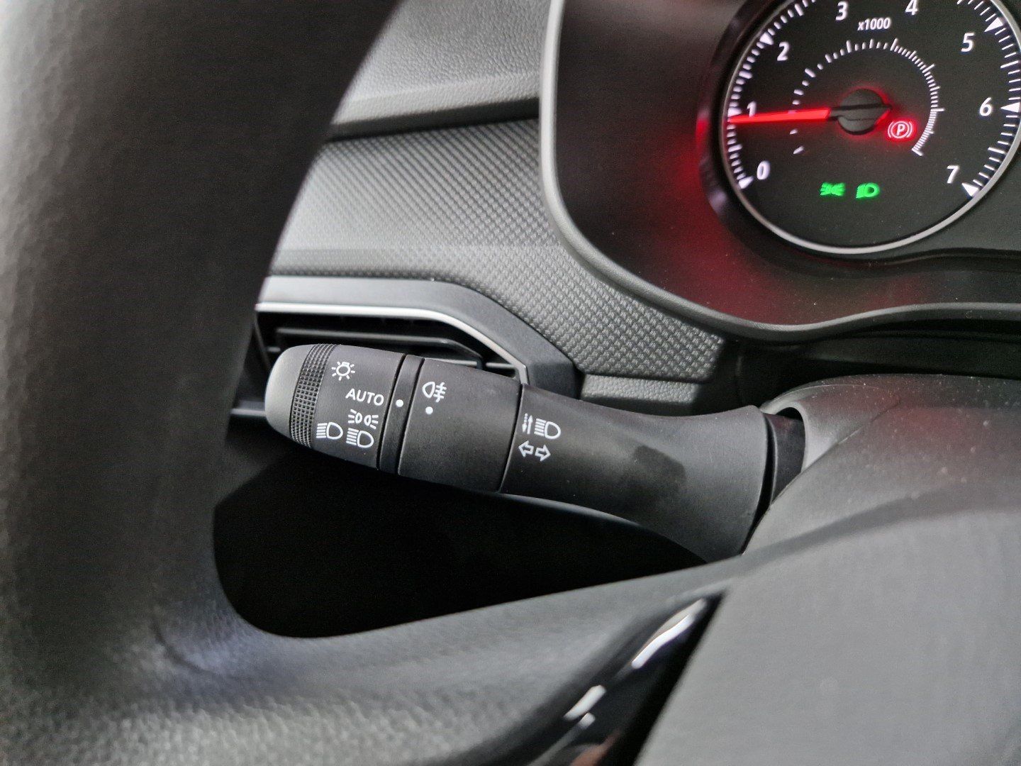 DACIA Sandero Essential Eco-G 100 Klimaanlage – Bild 26