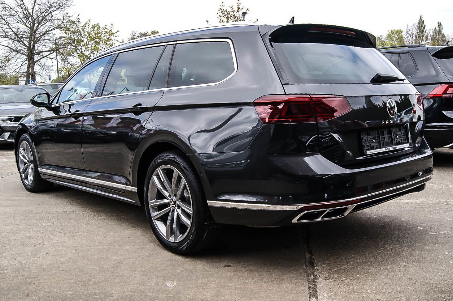 Fahrzeugabbildung Volkswagen Passat Variant 20TDI 4Motion R-Line MATRIX PANO