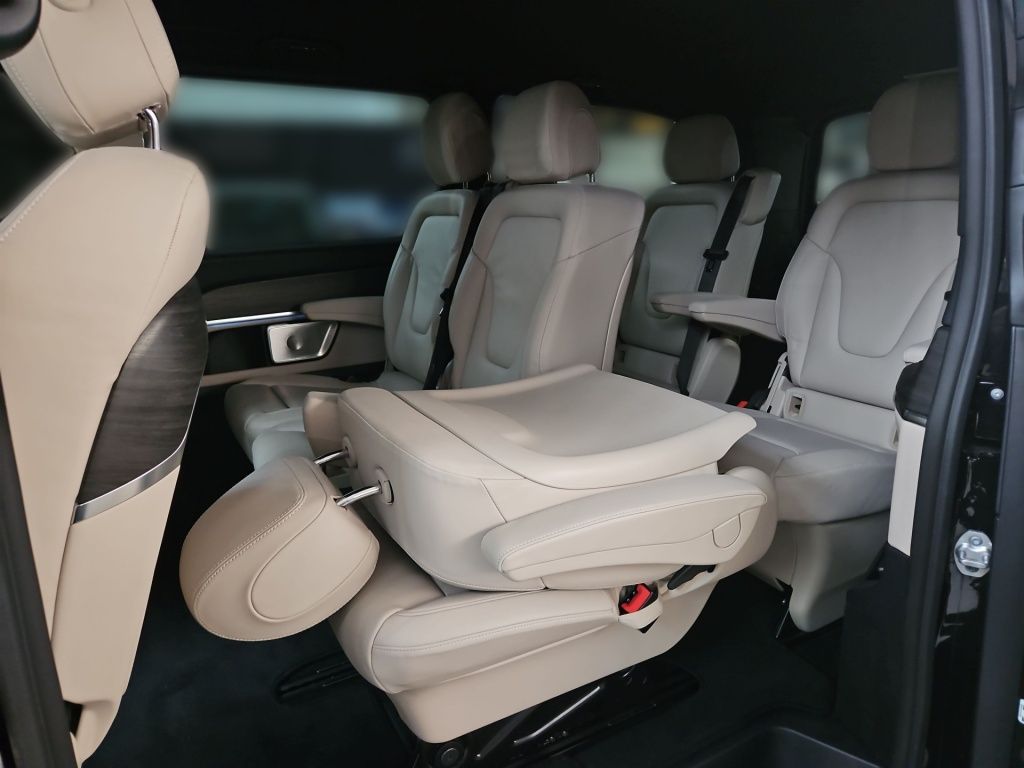 Fahrzeugabbildung Mercedes-Benz V 300 EXCLUSIVE lang 4x4 7 Sitze 2,5t AHK Standh