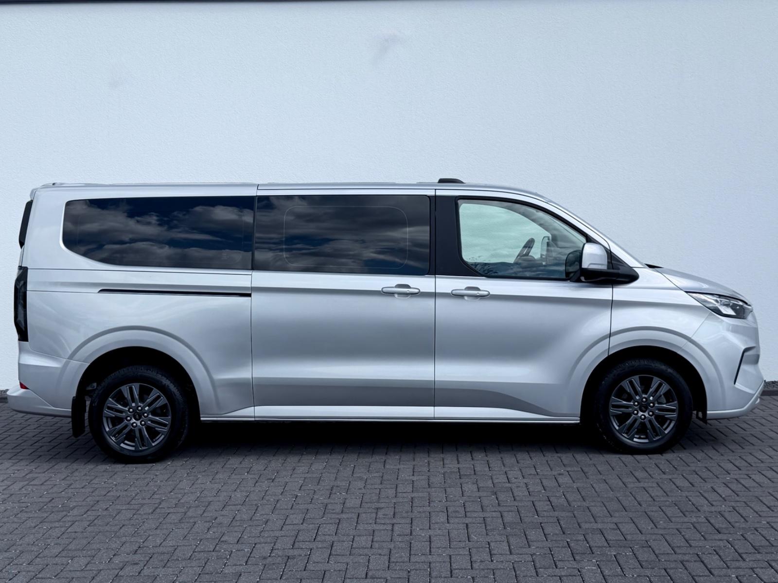 Ford Tourneo Custom 2.0d EcoBlue L2 Titanium 9.Sitzer