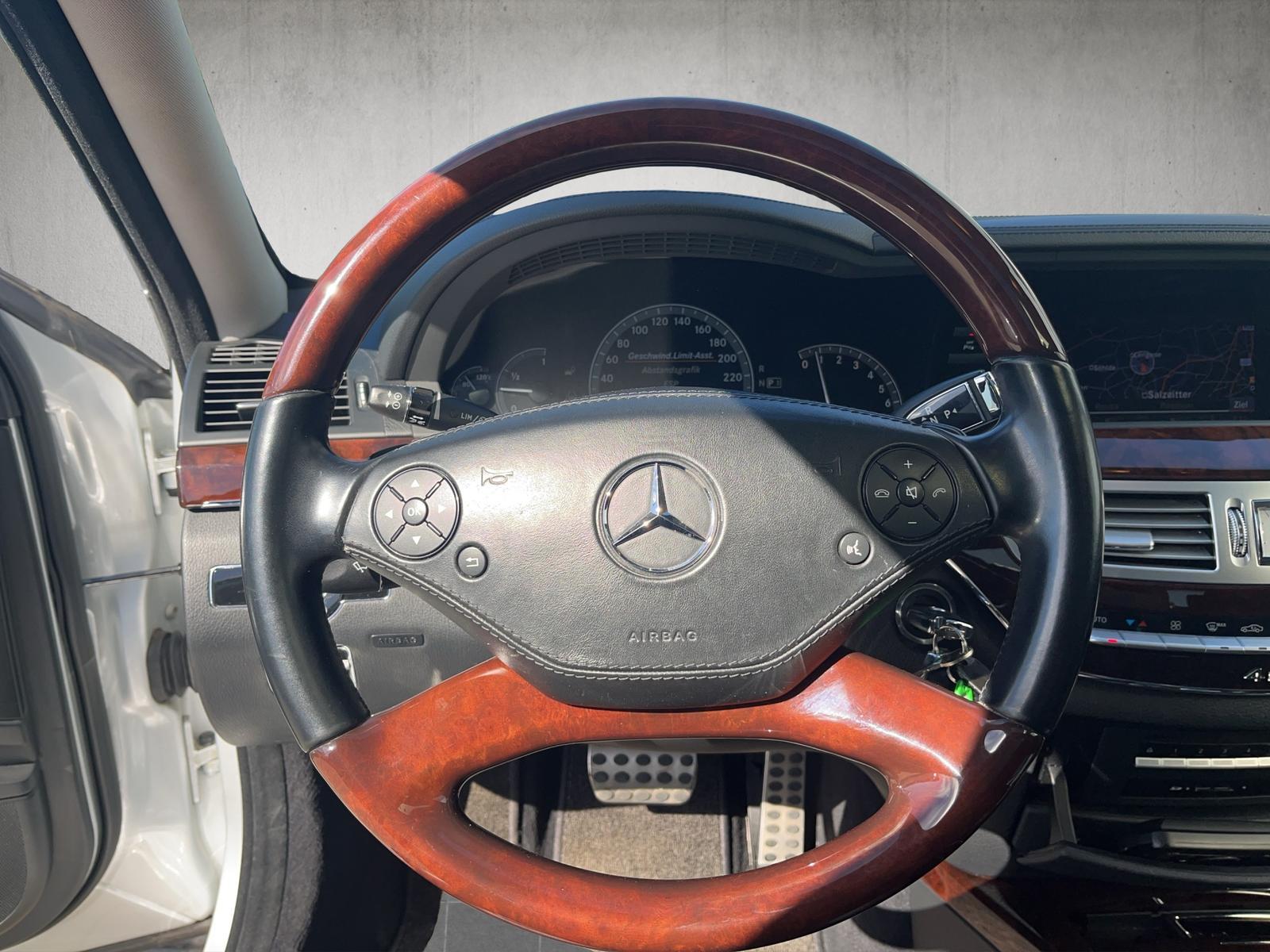 MERCEDES-BENZ S 500 L 4MATIC V8 4.7 435ch - CUIR - DISTRONIC PLUS - CAMÉRA DE RECUL - SIÈGES VENTILÉS - TOIT OUVRANT