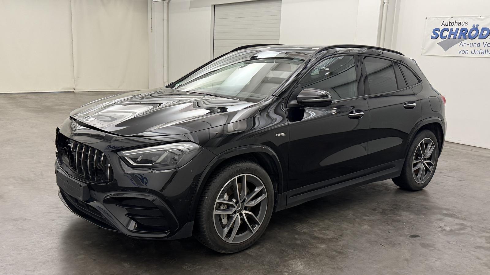Mercedes-Benz GLA 35 4Matic AMG Speedshift DCT 8G *HUD*Pano*