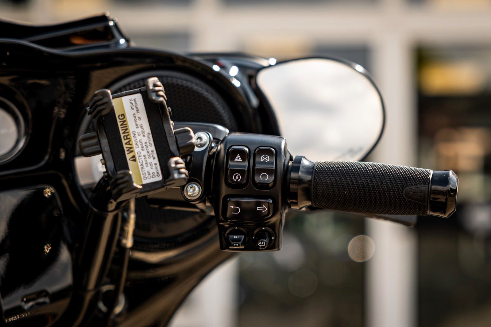 Fahrzeugabbildung Harley-Davidson FLHXST STREET GLIDE ST 117-JEKILL & HYDE- Öhlins