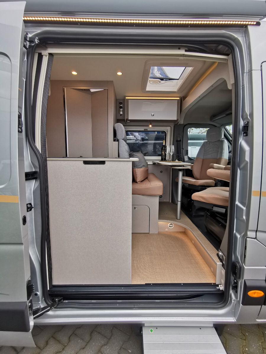 Fahrzeugabbildung Bürstner Delfin Limited C 621 - SIE SPAREN 19.253 € !!!