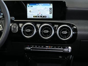 Mercedes A 250 - 12