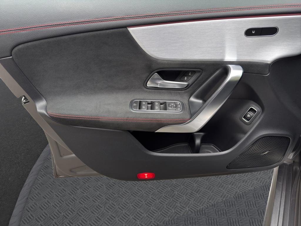 Mercedes-Benz CLA 45 AMG Shooting Brake