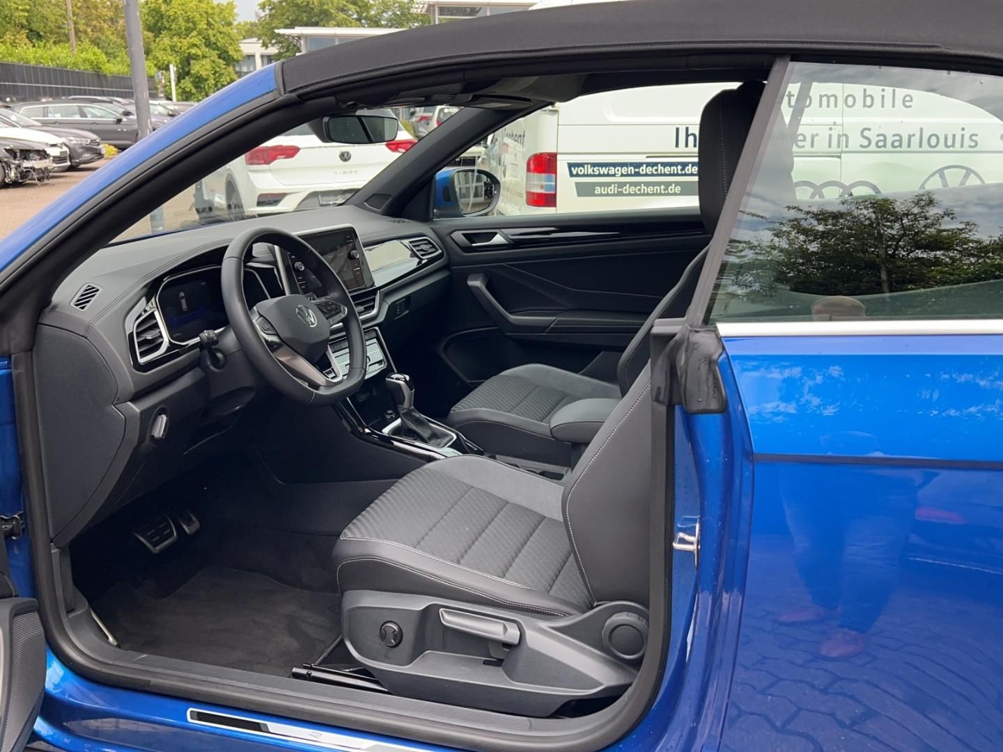 Fahrzeugabbildung Volkswagen T-Roc Cabriolet R-Line 1.5l TSI,Navi, DSG, AHK,