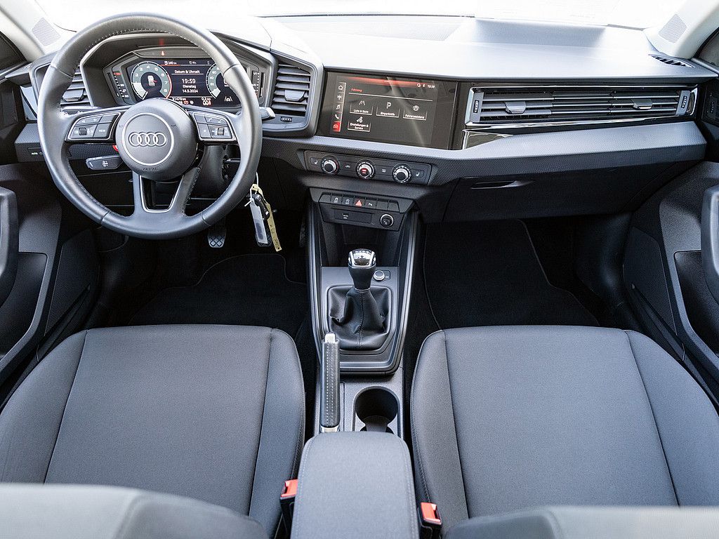 Fahrzeugabbildung Audi A1 Sportback S line 25 TFSI VIRTUAL COCKPIT SHZ