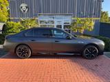 BMW M760e xDrive *AHK*B&W*SkyLounge*Executive*M-Perf - graue BMW M-Modelle