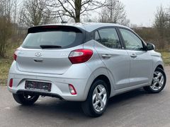 Fahrzeugabbildung Hyundai i10 1.0 Trend *Lenkrdhzg*Sitzhzg*Spurhalte*PDC*
