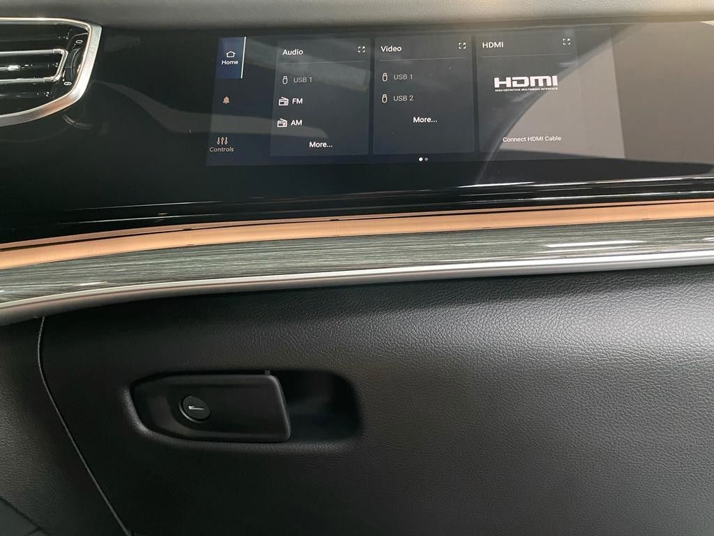 Fahrzeugabbildung Jeep WAGONEER SERIES II 5.7L-V8 E-TORQUE-PANORAMA