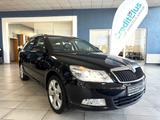 Skoda Octavia Combi Elegance - Skoda Octavia aus 2011: Kombi