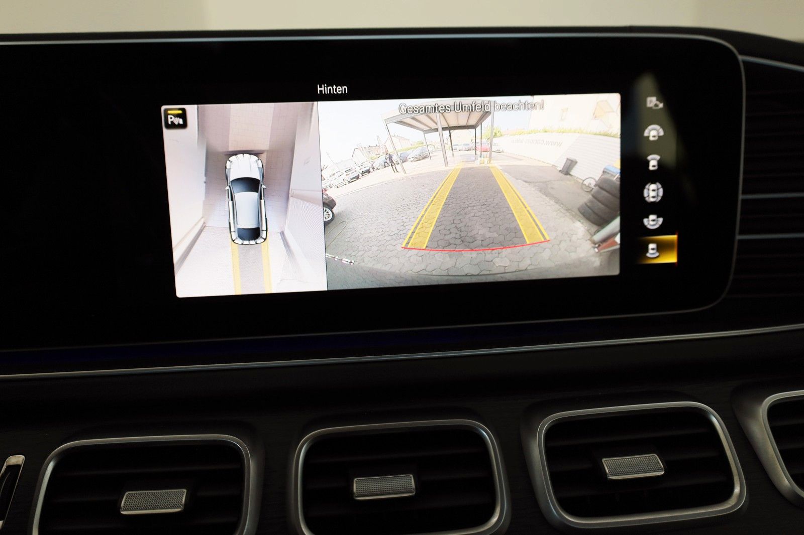 Fahrzeugabbildung Mercedes-Benz GLE 350de Coupe AMG line,Pano,HUD,360°,Burmester