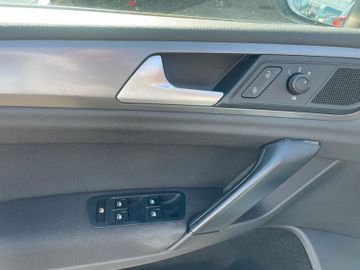 Volkswagen Golf - 9