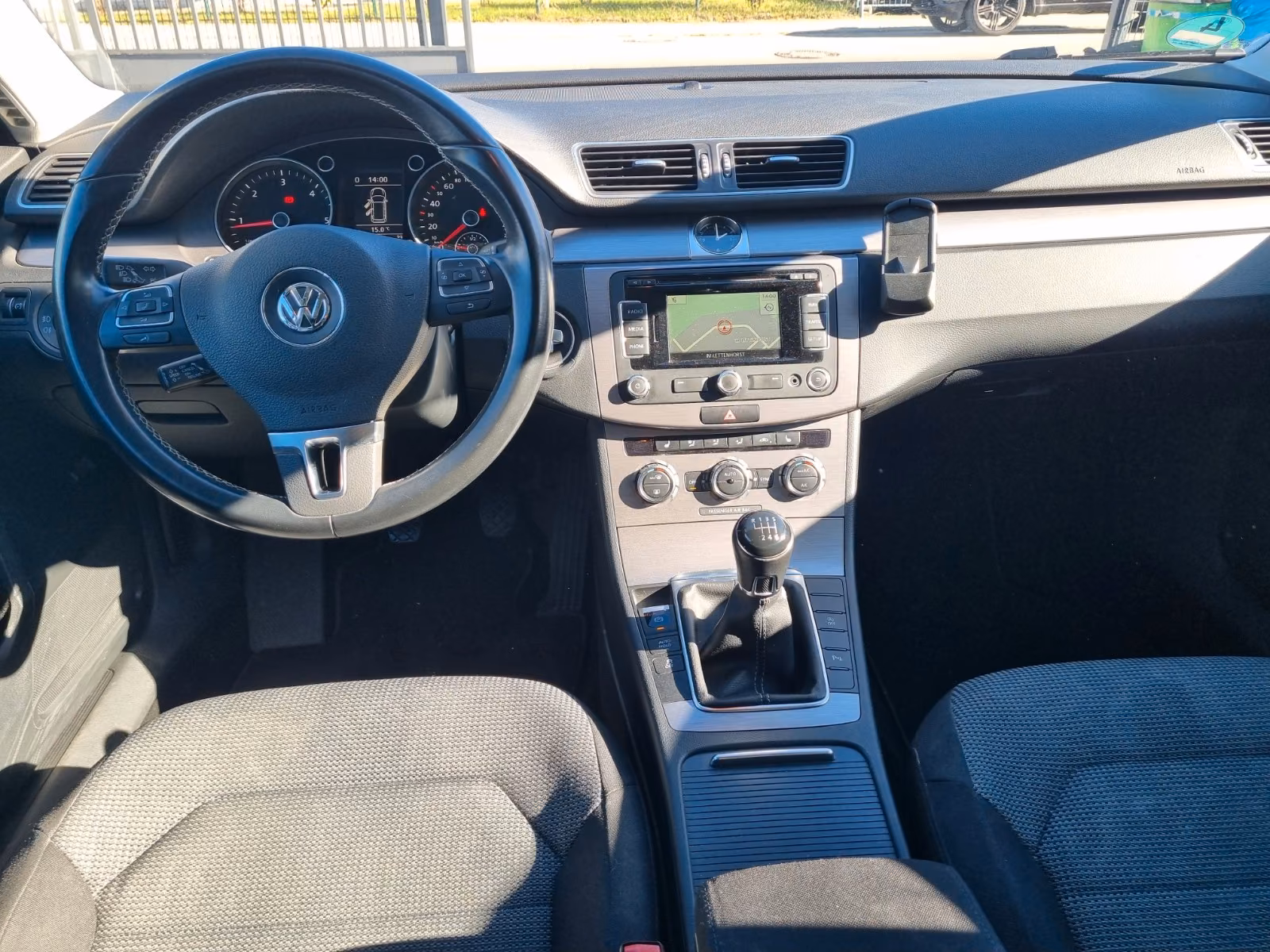 Volkswagen Passat 2014 — photo 7