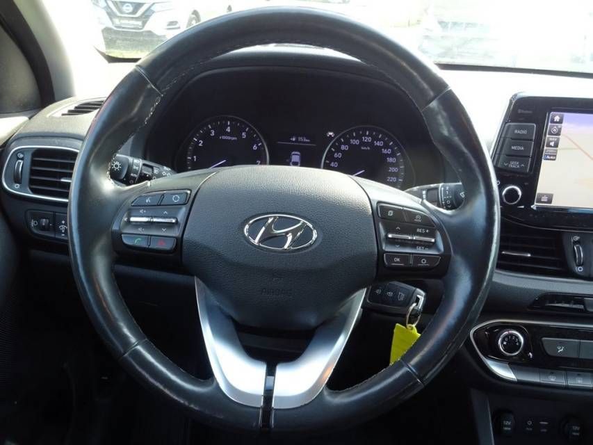 Fahrzeugabbildung Hyundai i30 i 30  Fastback 1.4 T-GDI  Trend