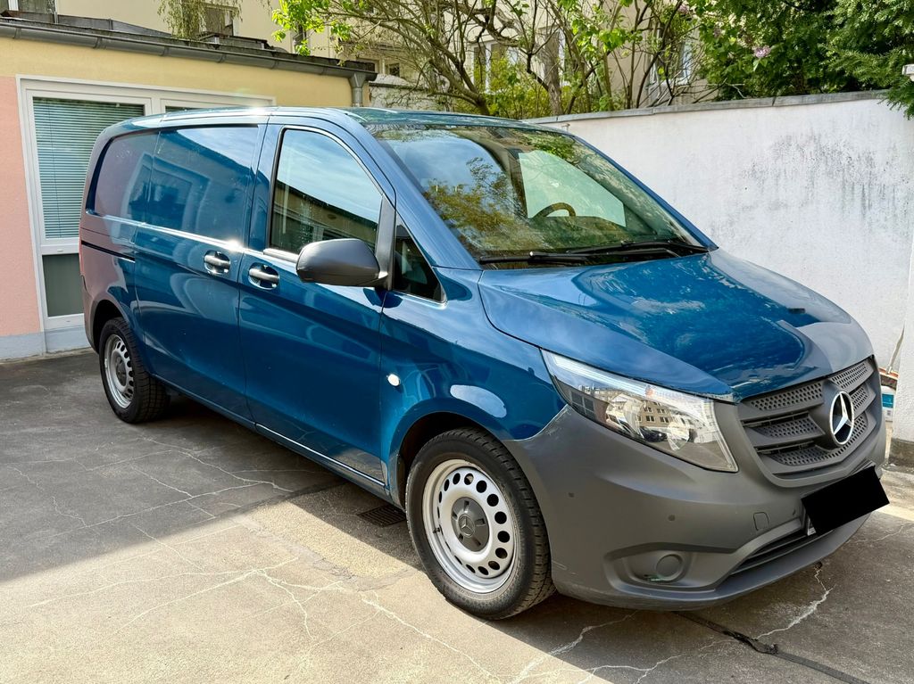 Image of Mercedes-Benz Vito