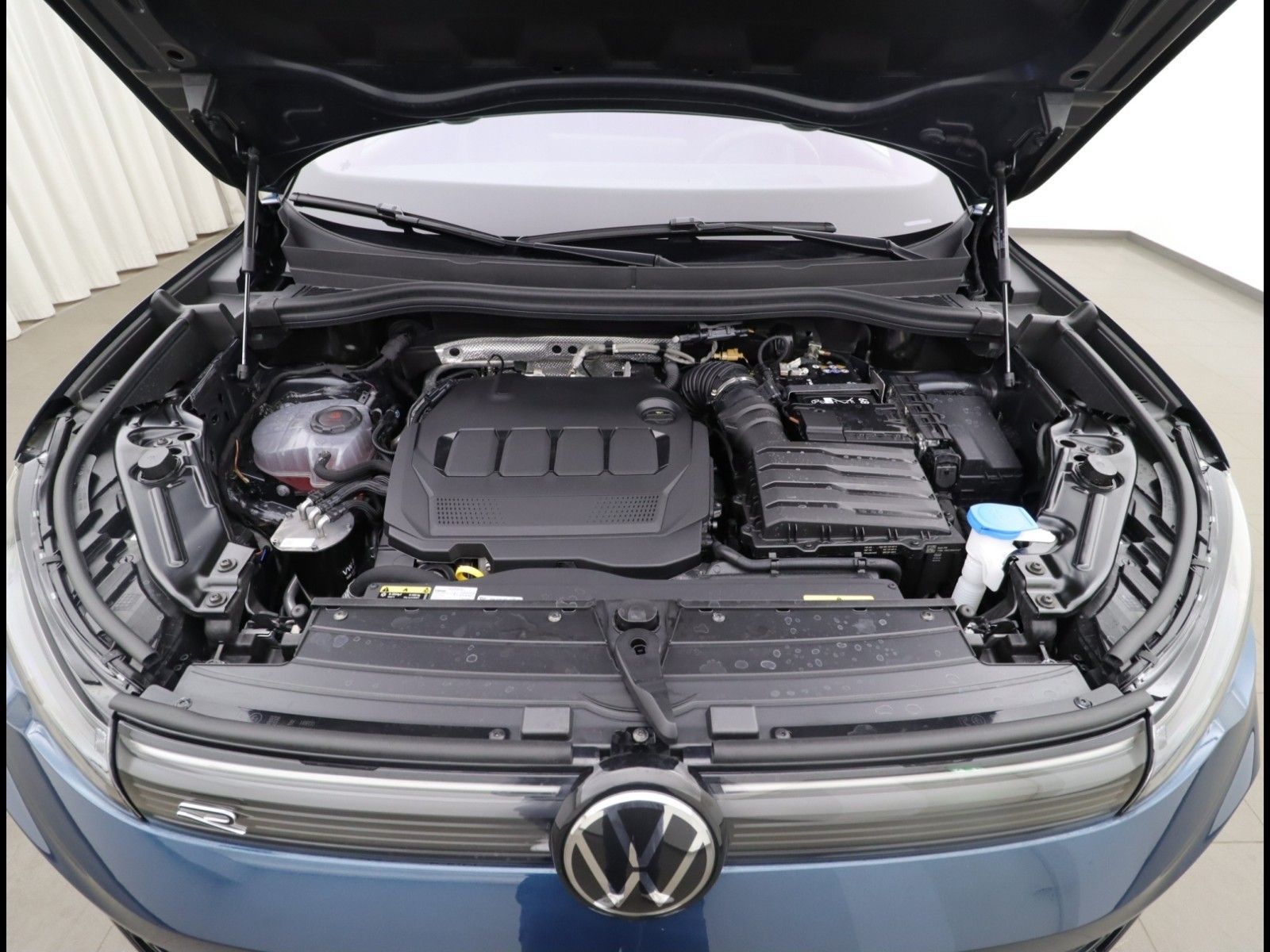Volkswagen TIGUAN R-LINE 2.0 TDI DSG (EURO6 ACC-RADAR) LED foto 5