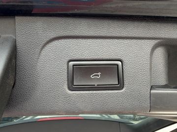 Volkswagen Touran - 12