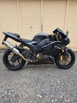 Kawasaki Ninja ZX10R - KAWASAKI 2005 ZX10R