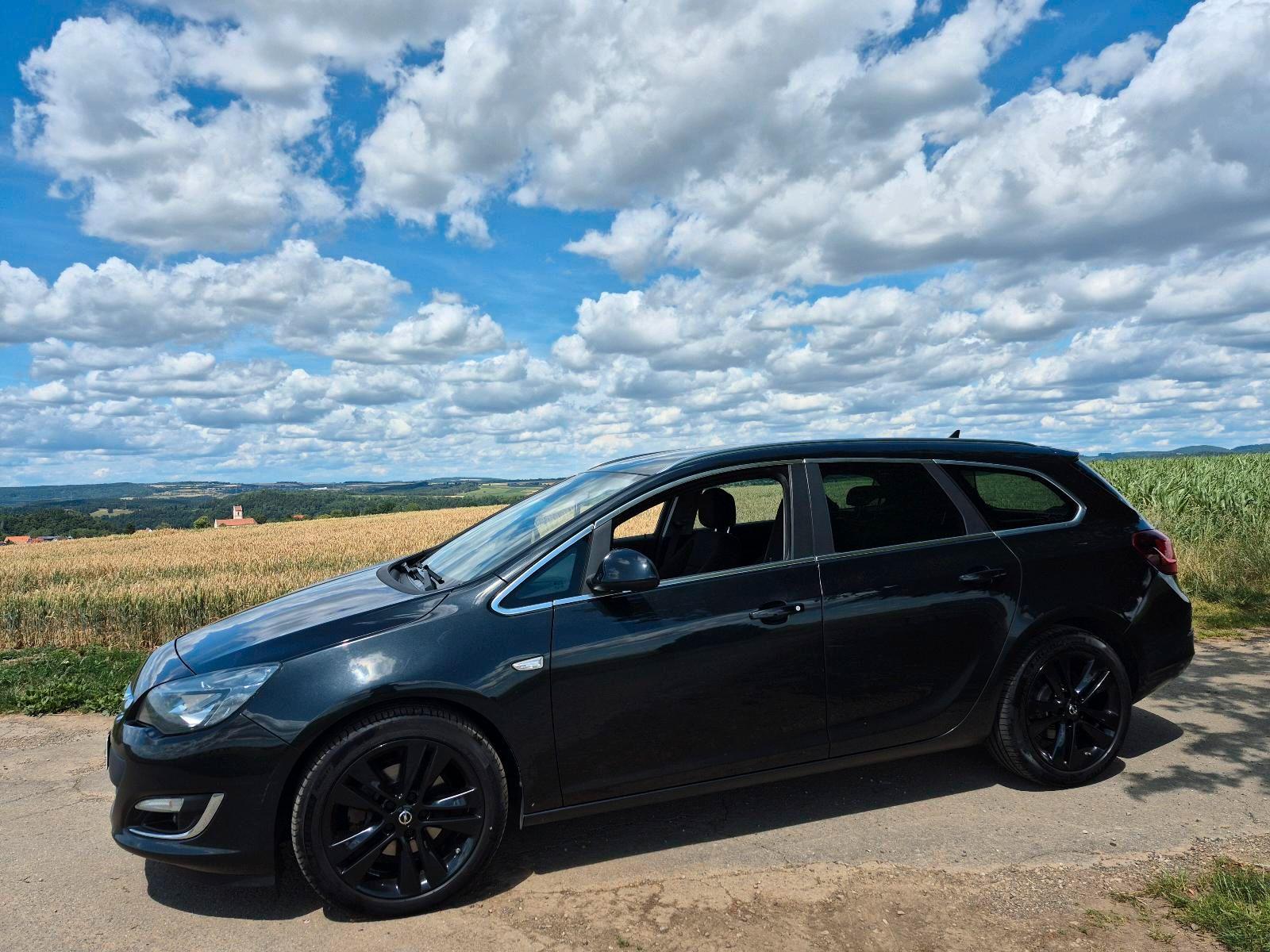 Opel Astra 2014 — photo 8