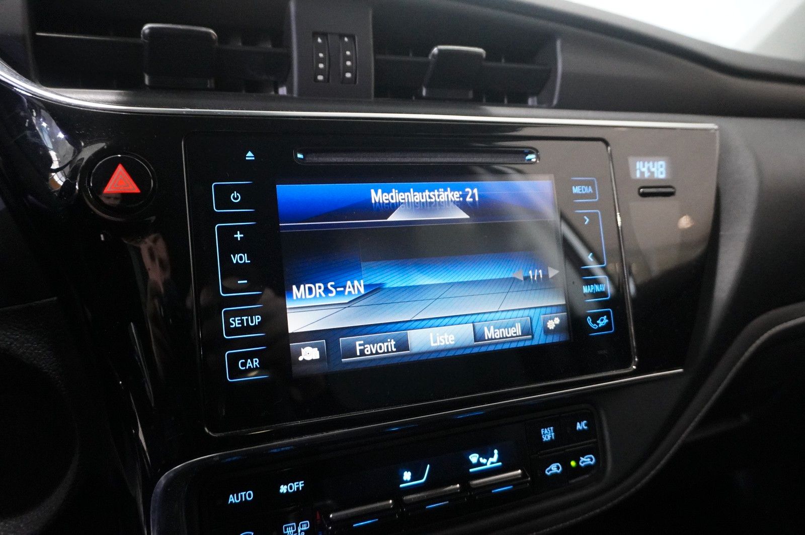 Fahrzeugabbildung Toyota Auris 1.2 LIM. DESIGN EDITION NAVI/LED/KAMERA/SH