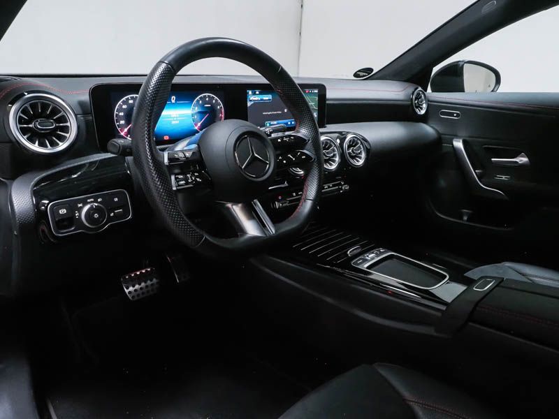 Fahrzeugabbildung Mercedes-Benz CLA 200 Coupé AMG Night Totwi. LED 360° KeyLess