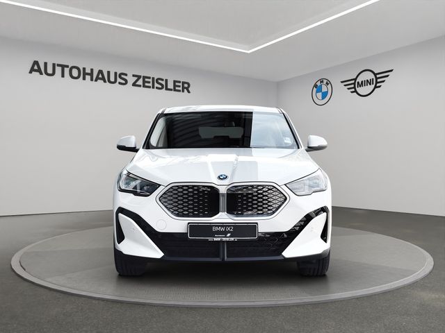 Foto Nummer 5: BMW iX2