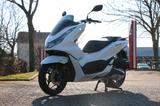 Honda PCX 125 - HONDA ROLLER 125 PCX