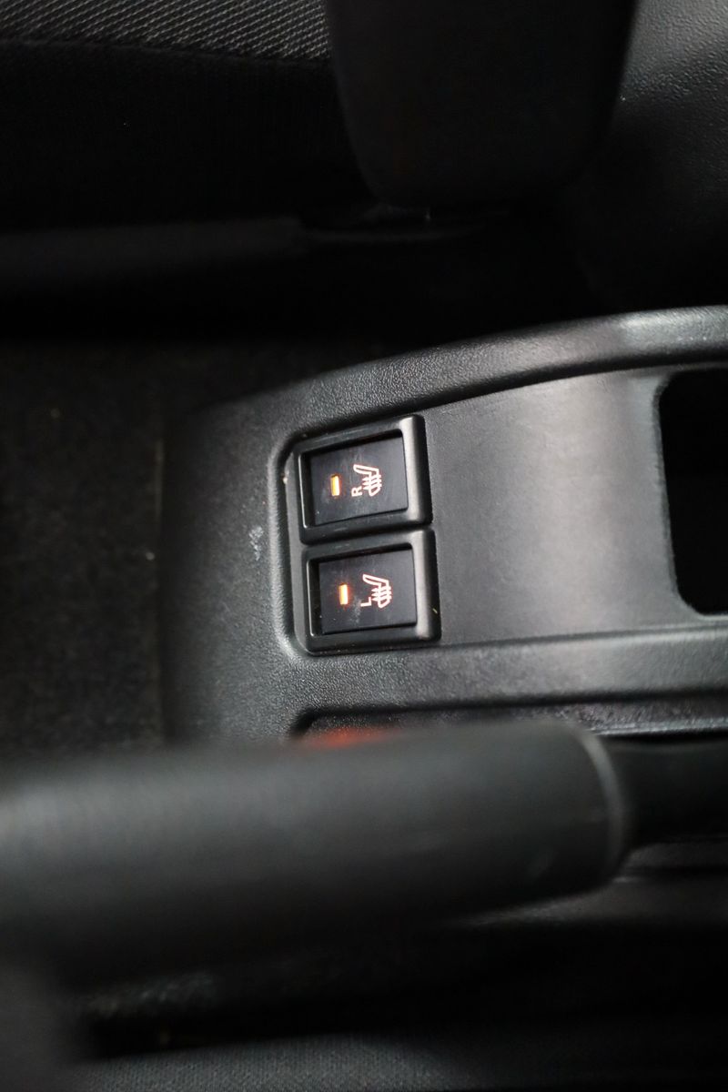 Fahrzeugabbildung Suzuki Jimny Comfort 1.5 GL 4WD NFZ ,AllGrip,Klima,AHK