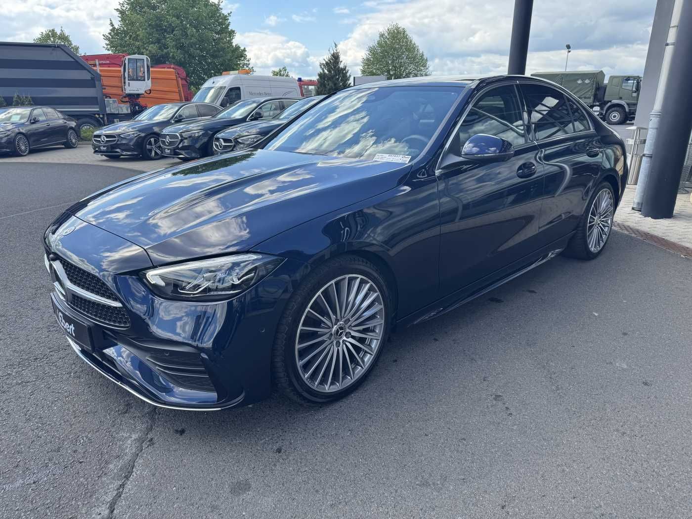 Fahrzeugabbildung Mercedes-Benz C 200 4M 9G AMG+Pano+DistrPro+AHK+360+ Ambiente