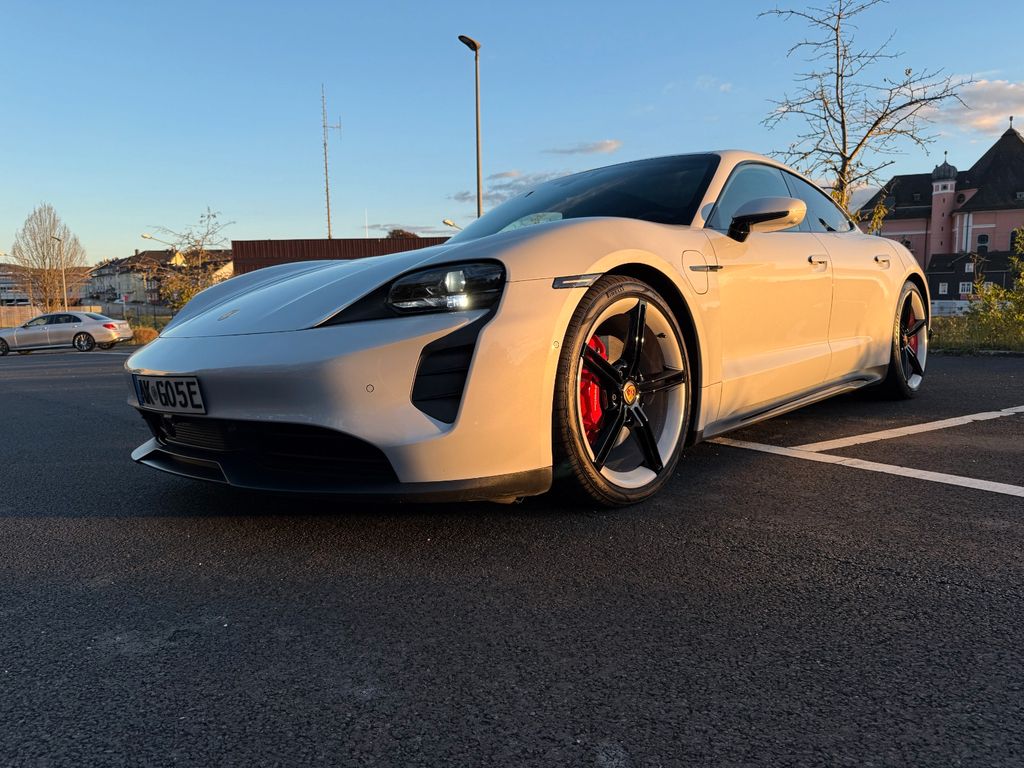 Porsche Taycan