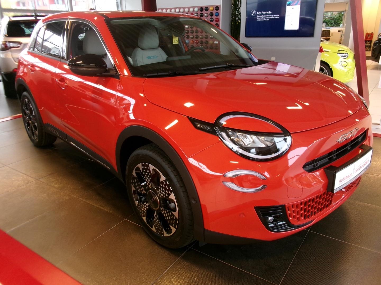 Fiat 600e La Prima Navi Leder LED ACC El. Heckklappe 