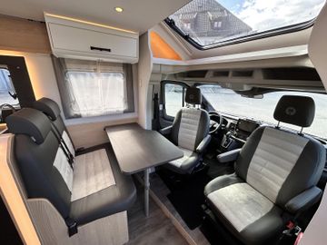 Sunlight Adventure T Ford 670S Combi 6E Hubbett Autom.