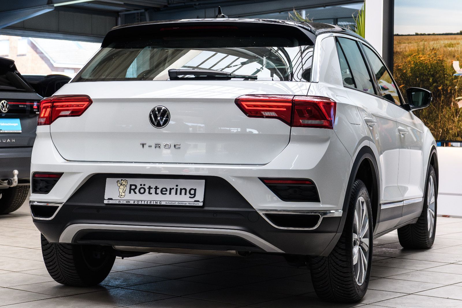 Fahrzeugabbildung Volkswagen T-Roc Style +Bicolor +Navi *GJR+SHZ+LANE ASS