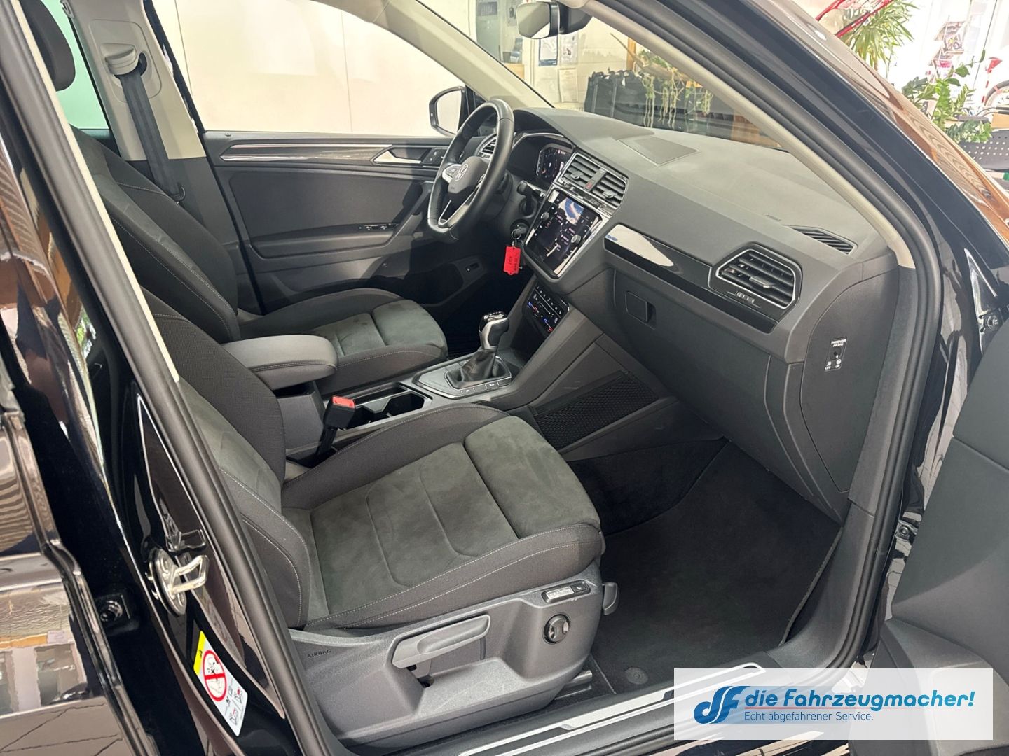 Fahrzeugabbildung Volkswagen Tiguan Life 1.5 TSI BMT Start-Stopp EU6d AHK-kla