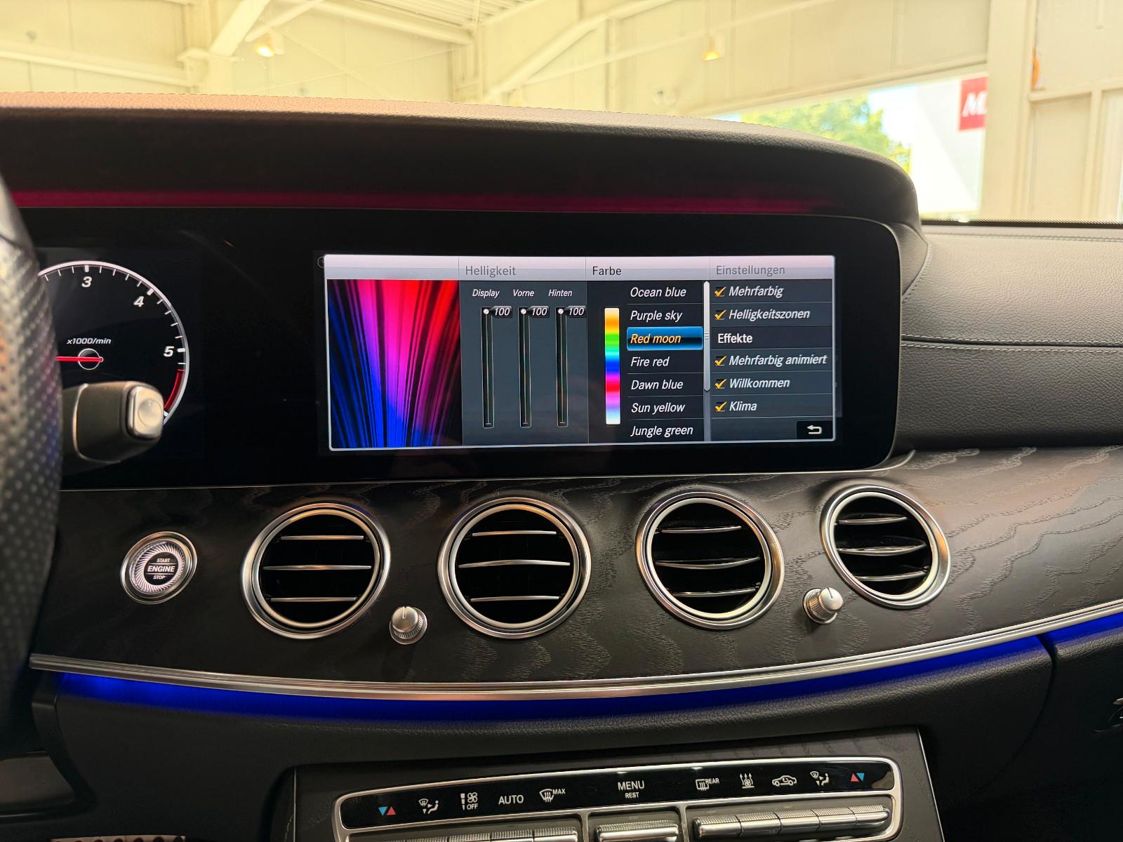 Mercedes-Benz E 220 d 4Matic T 9G  AMG Line *LED*Virtual*Navi*