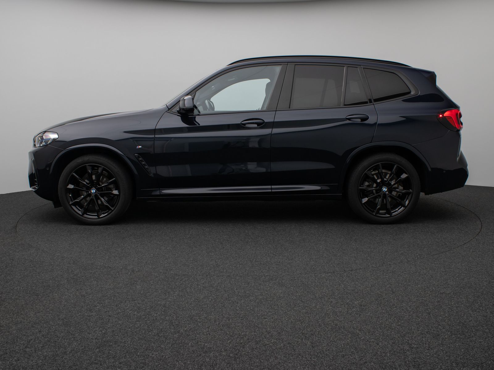 Fahrzeugabbildung BMW X3 xD20d M Sport Panorama Kamera Laser HUD HiFi
