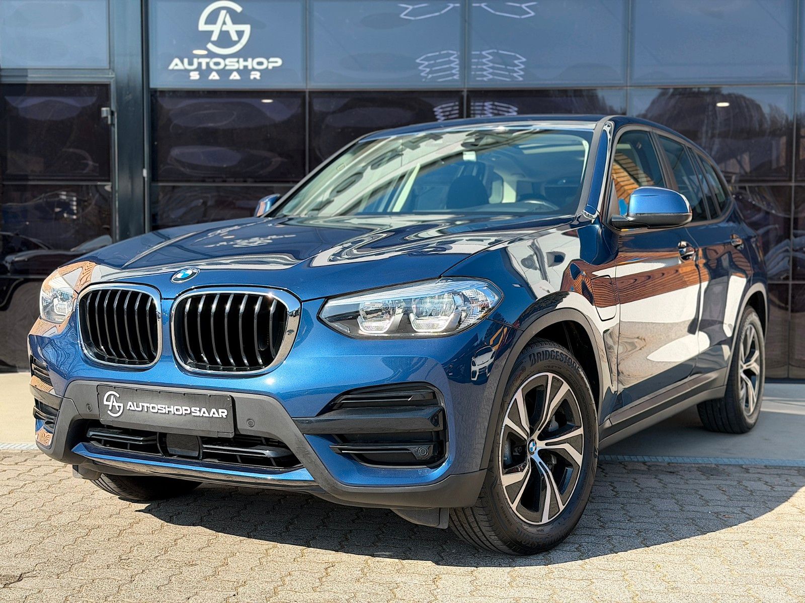 BMW X3 xDrive 30 e Advantage PANO/HUD/ACC/AHK/SHZ imagem 2