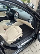 BMW 330i xDrive Touring Advantage Automatic Adva... - BMW 330 von privat