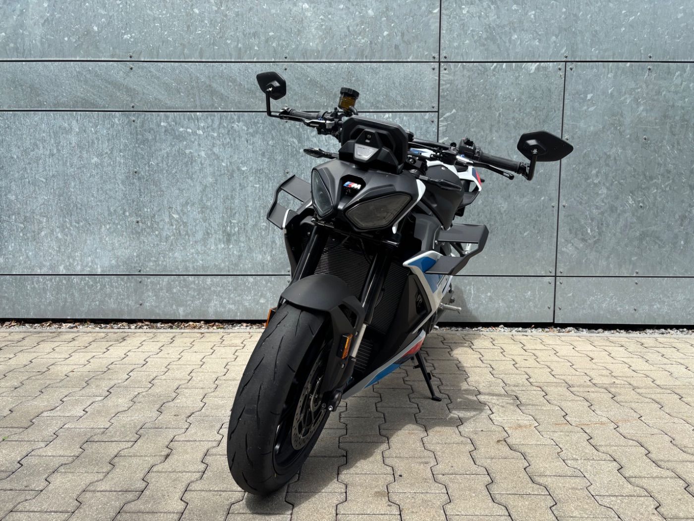 Fahrzeugabbildung BMW M 1000 R